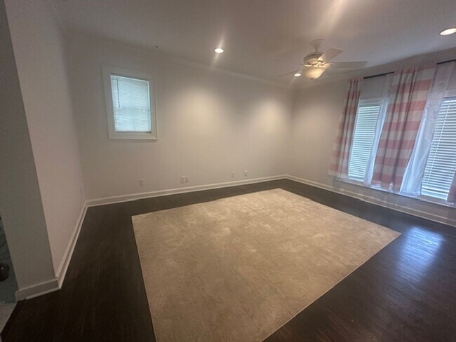 Building Photo - Stunning 5-Bedroom Home in Germantown-Spac...