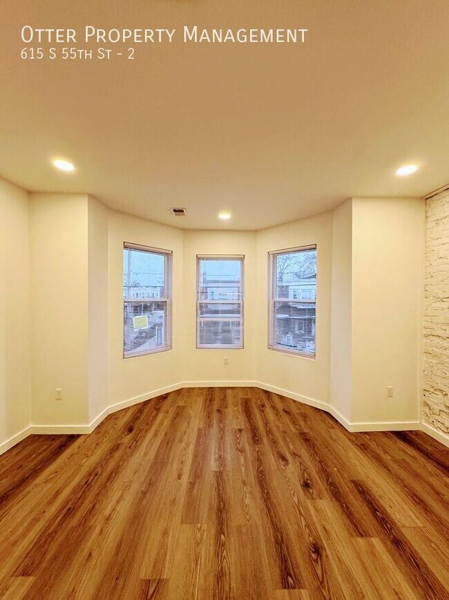 Building Photo - 615 S 55th St