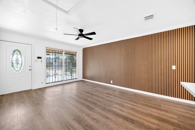 Building Photo - 9211 Clearway Dr