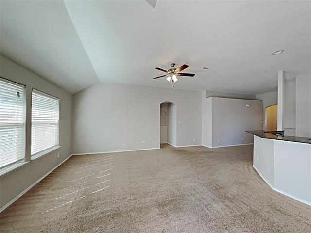 Building Photo - 632 Hutchins Dr