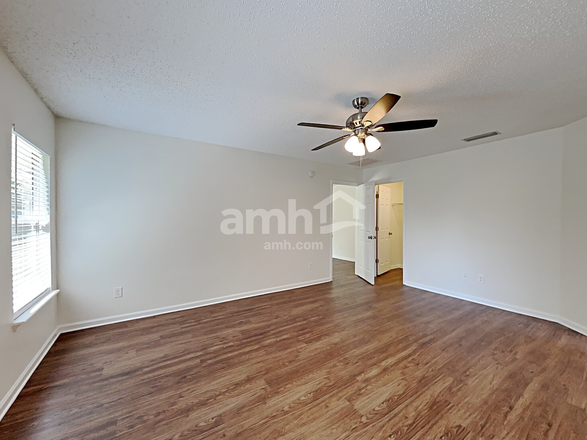 Building Photo - 14024 Fish Eagle Dr E