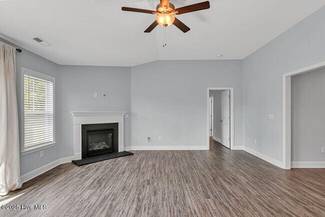 Building Photo - 203 Pastoral Ct