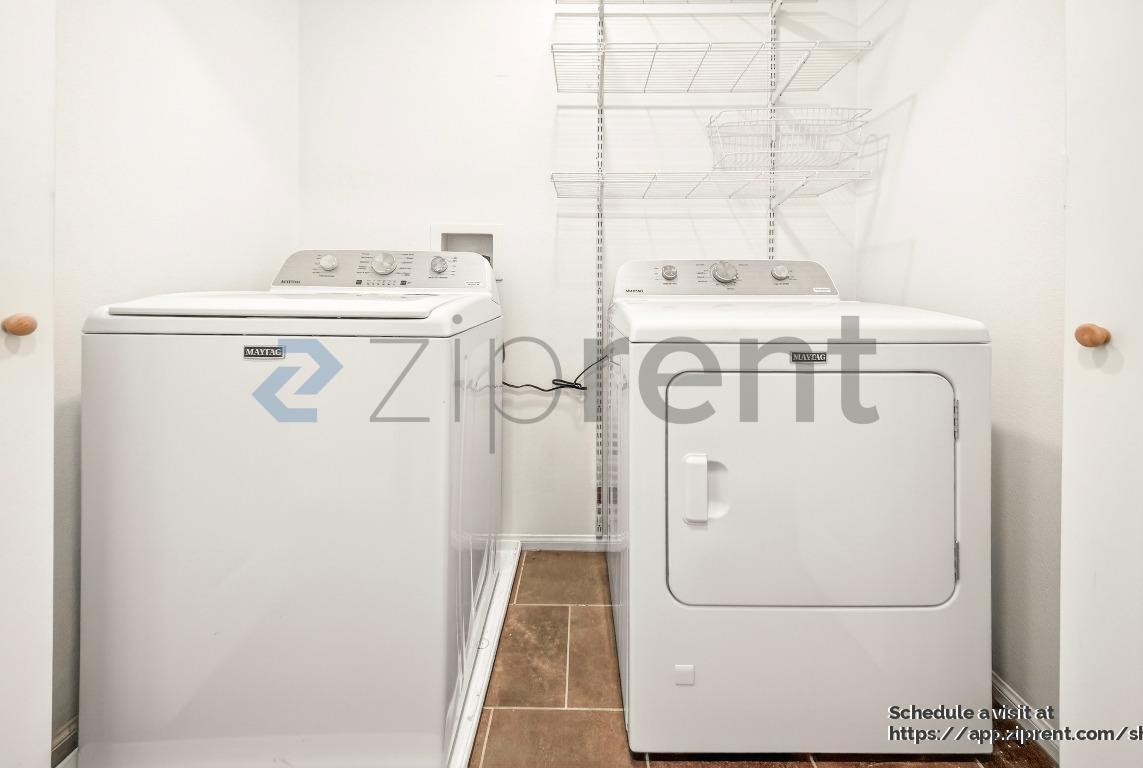 Building Photo - 10548 Wisteria Cir