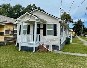 Building Photo - 1202 S 8th St