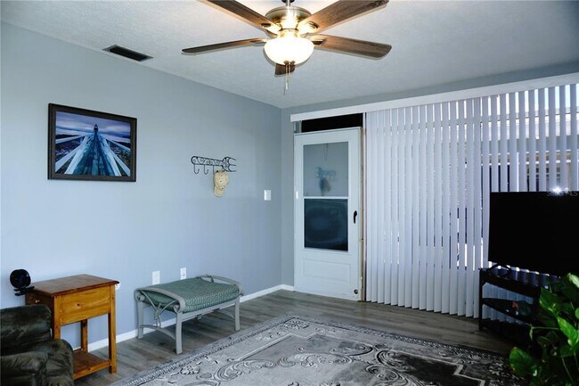 Building Photo - 4338 Tahitian Gardens Cir