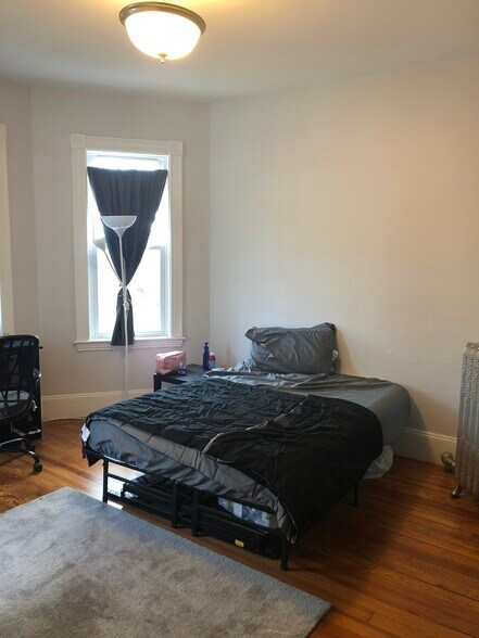 Unit 3 - 6 Bucknam St