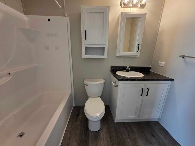 Building Photo - 3618 Juniper St