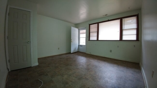 Building Photo - 2110 Rokeby Ave