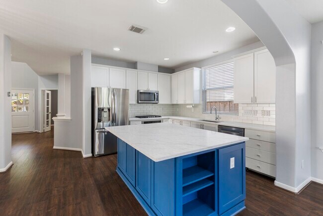 Building Photo - 15 N Flickering Sun Cir