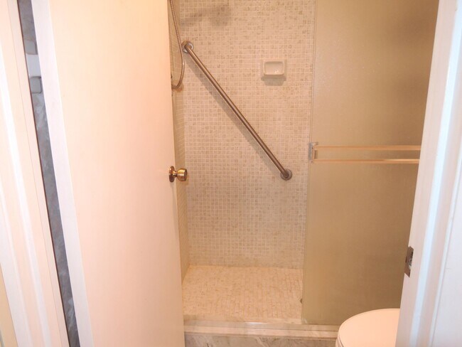 Building Photo - 944 Savannas Point Dr