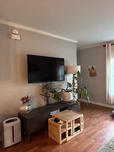 Building Photo - 337 W Coleman Blvd