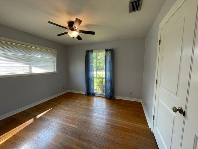 Building Photo - A Great Place to Call Home!