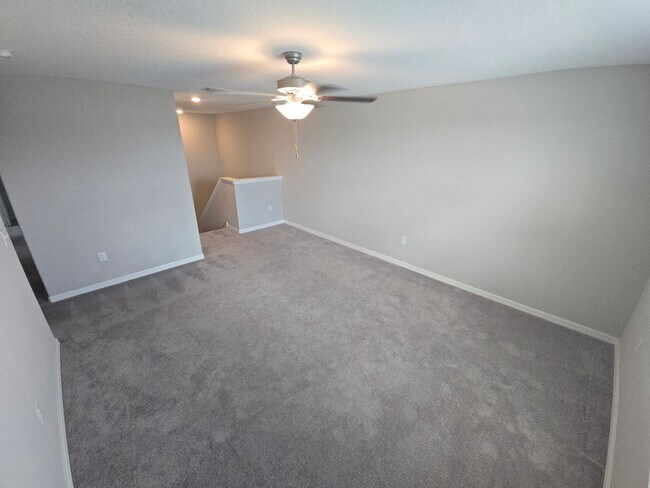 Building Photo - Gorgeous 5-Bedroom, 2.5-Bathroom Home in Riverview