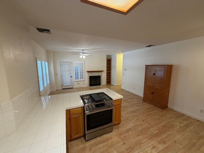 Building Photo - Downtown Templeton (3/2) - Must See!!