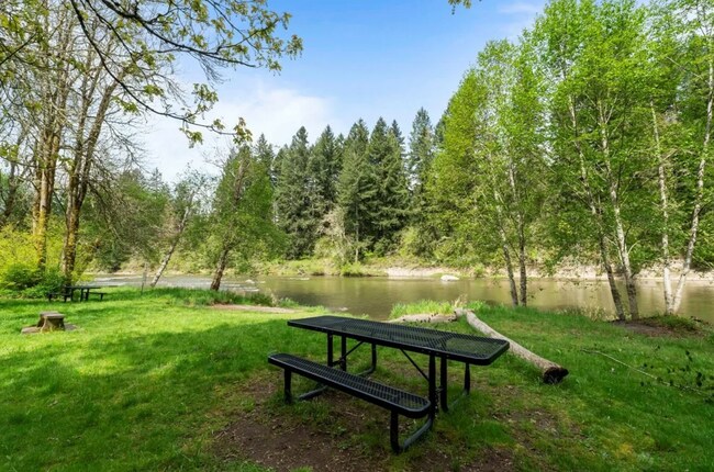 Building Photo - 16522 Mimosa Ct SE