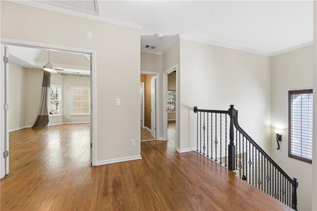 Building Photo - 6421 Crown Forest Ct