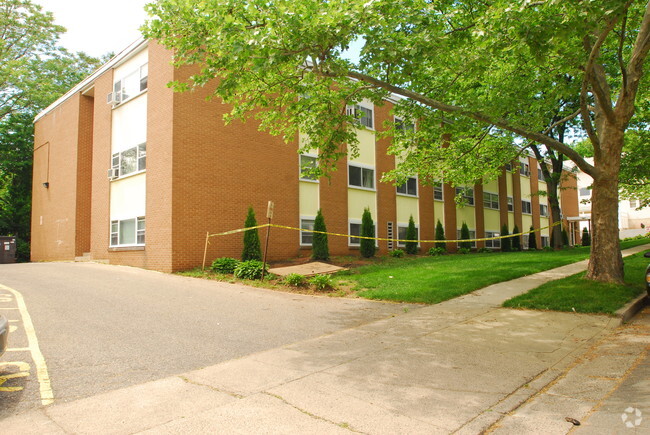 Building Photo - 420 S 9th Ave