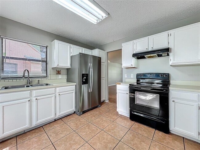 Building Photo - 3405 Spotted Fawn Dr