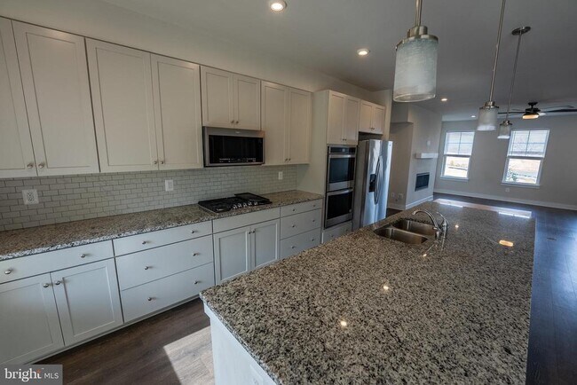 Building Photo - 1622 Sandpiper Bay Lp