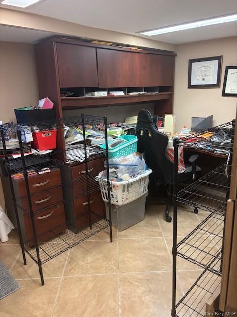 Building Photo - 494 Lincoln St