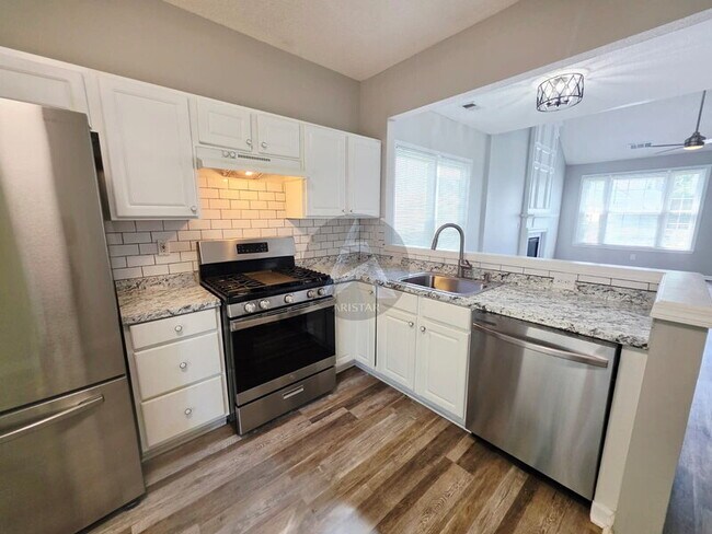 Building Photo - 1691 Woodsford Rd