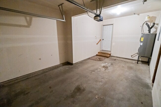 Building Photo - 2814 N 14th Pl