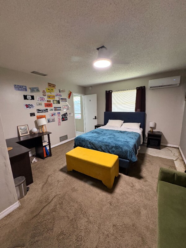 Building Photo - 4440 NW 15th Ave