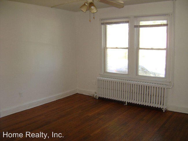 Building Photo - 1733 Minnesota Ave SE