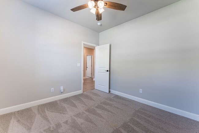 Building Photo - Great home in centerton