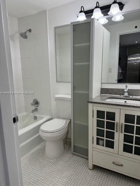 Building Photo - 801 Brickell Bay Dr