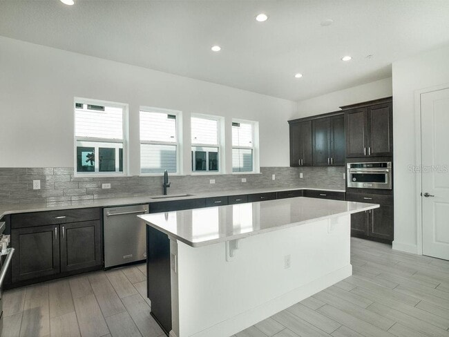 Building Photo - 2050 Packing District Wy