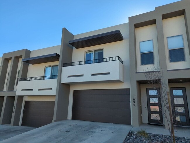 Primary Photo - Dog-Friendly 4-Bed, 2.5-Bath Townhome in H...