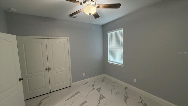 Building Photo - 706 S Thacker Ave