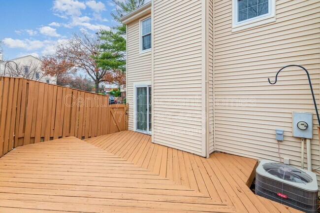 Building Photo - 29 S Floyd St