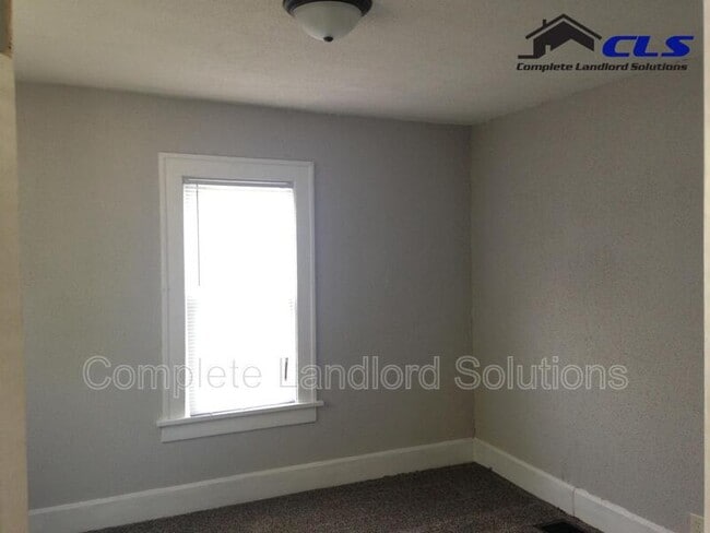 Building Photo - 1212 S 25th St