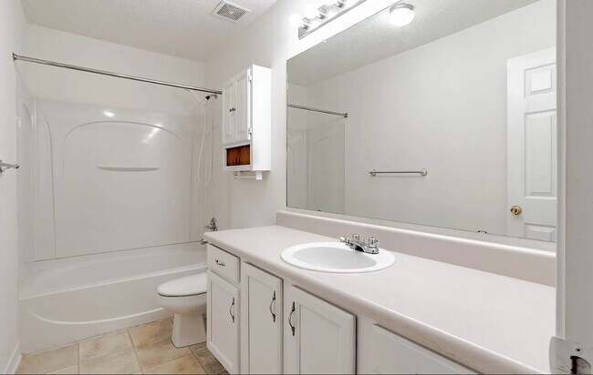 Building Photo - 8361 Jeptha Ct