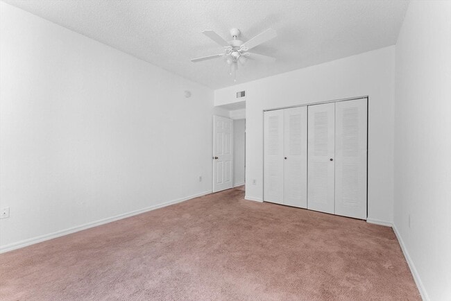 Building Photo - 310 Crestwood Cir