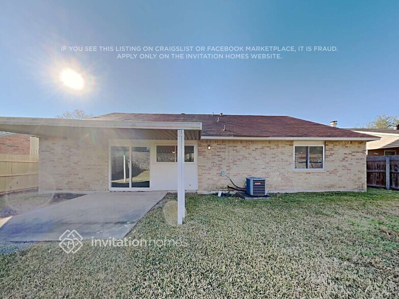 Building Photo - 4145 Silverberry Ave