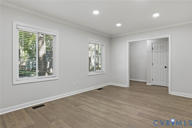 Building Photo - 9015 Covewood Rd