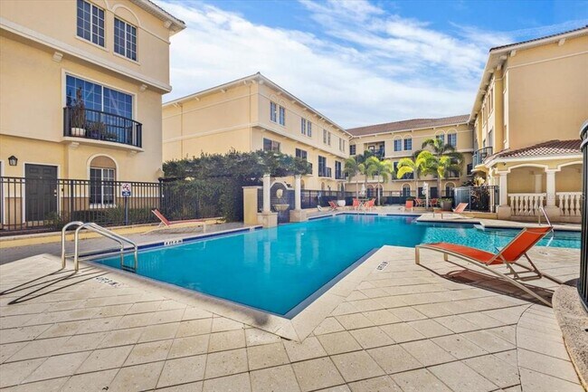 Building Photo - 111 S Sherrill St