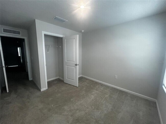 Building Photo - 14124 Crimson Ave