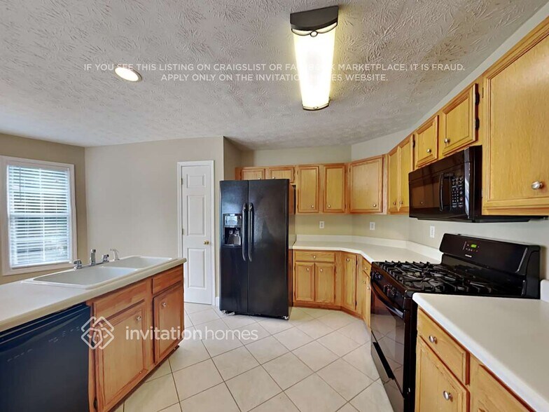 Building Photo - 3208 Evonshire Ln