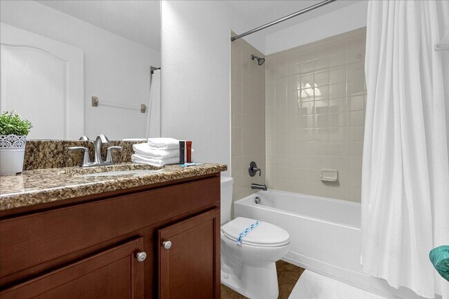 Building Photo - 1483 Rolling Fairway Dr