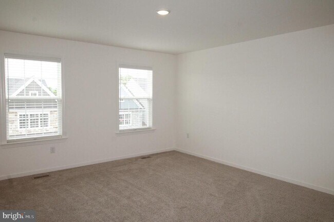 Building Photo - 2445 Spring Water Cir
