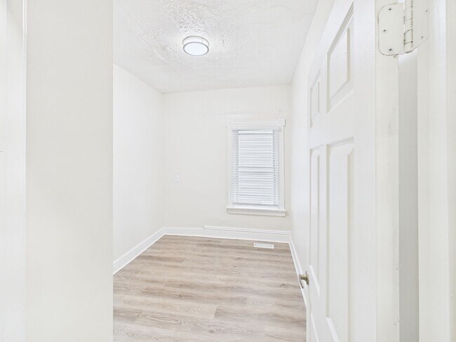 Building Photo - 1917 Boston Ave