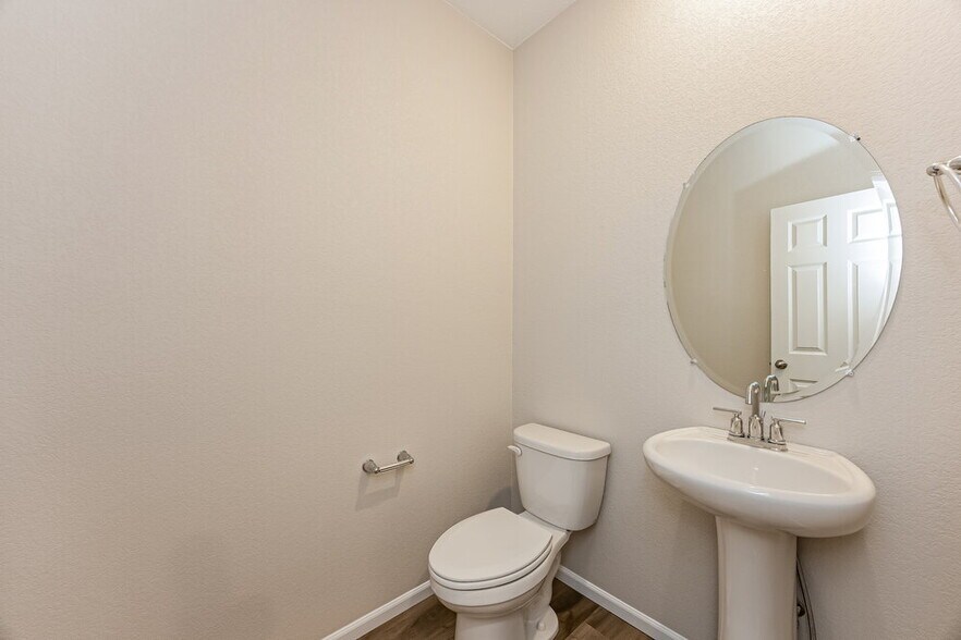 Building Photo - 11451 Lake Trout Dr