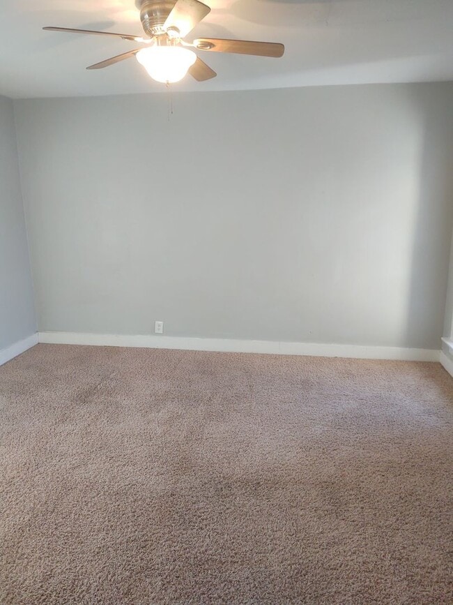 Building Photo - SW 619/621 23rd St