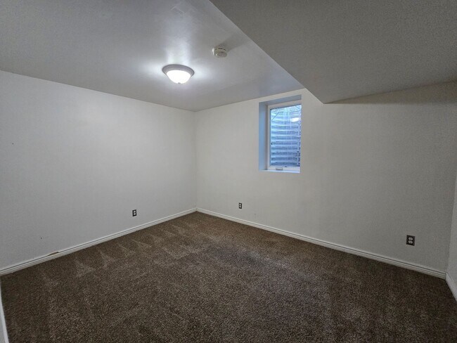 Building Photo - 802-804 Zenobia St