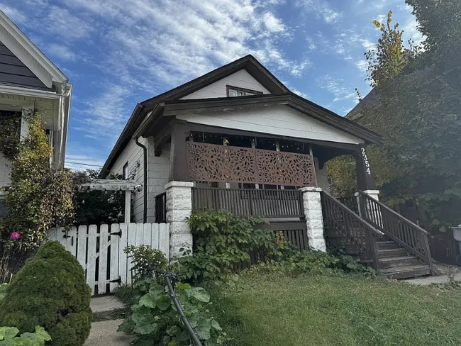 Building Photo - 2354 S 16th St