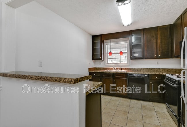 Building Photo - 1210 Augusta Dr